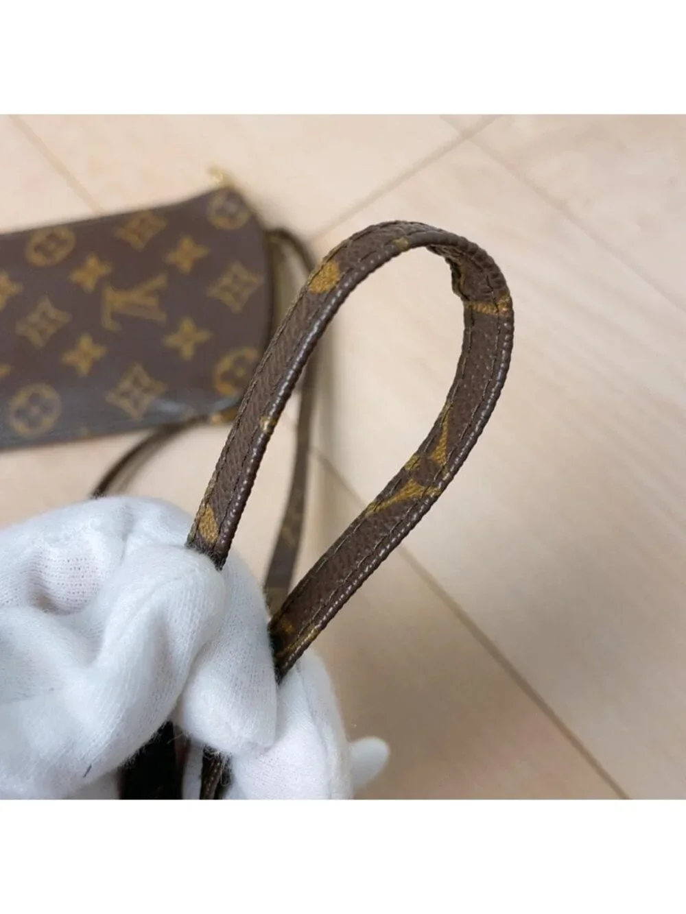 Louis Vuitton Monogram Pochette Cles